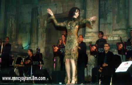 nancy ajram la bele